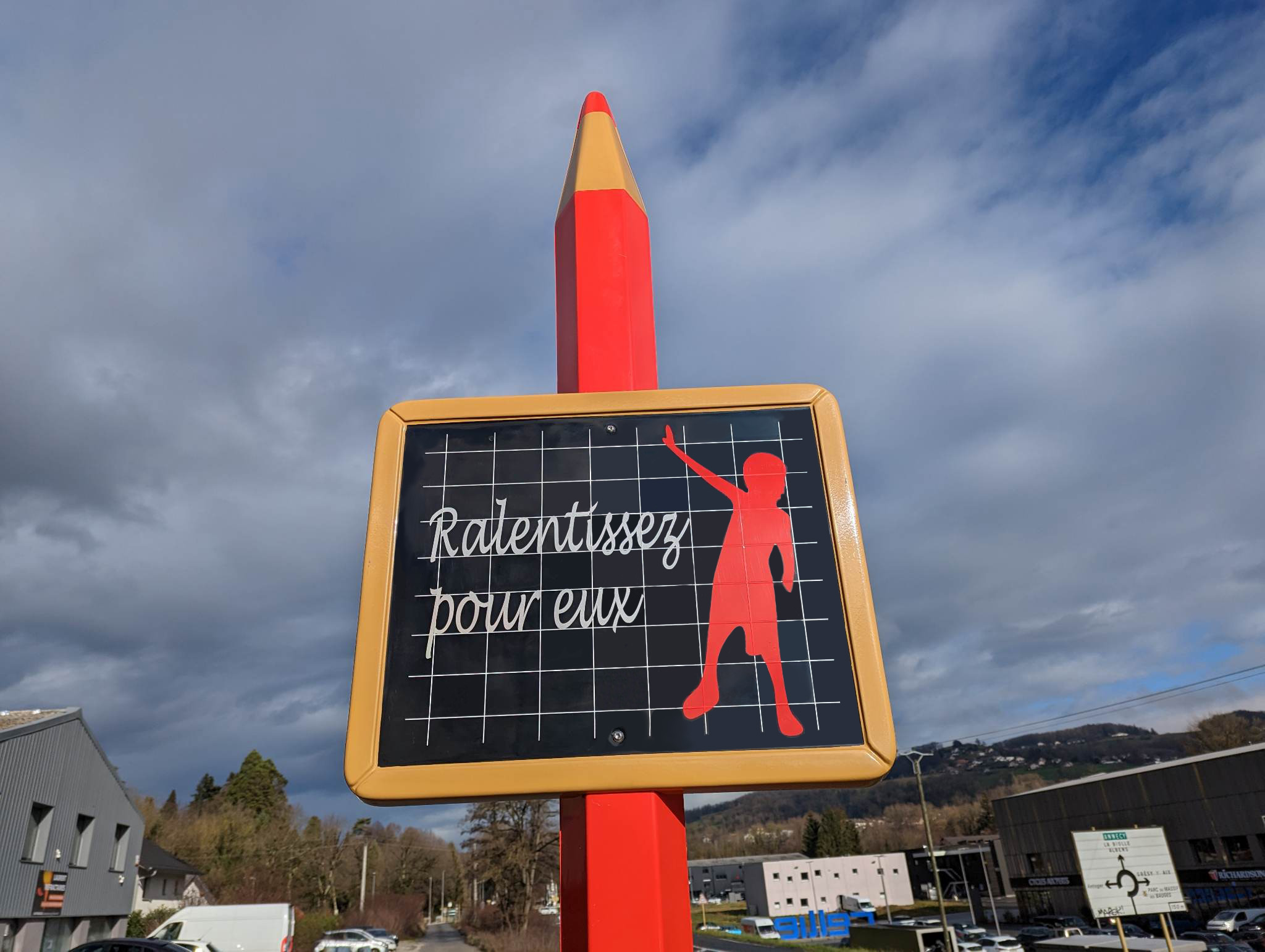 Signaler et protéger les écoles avec des totems de signalisation personnalisable
