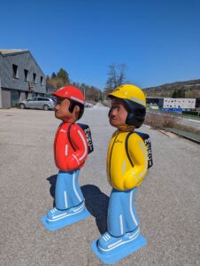 Figurine de signalisation routière pour la protection des enfants aux abords des écoles du monde