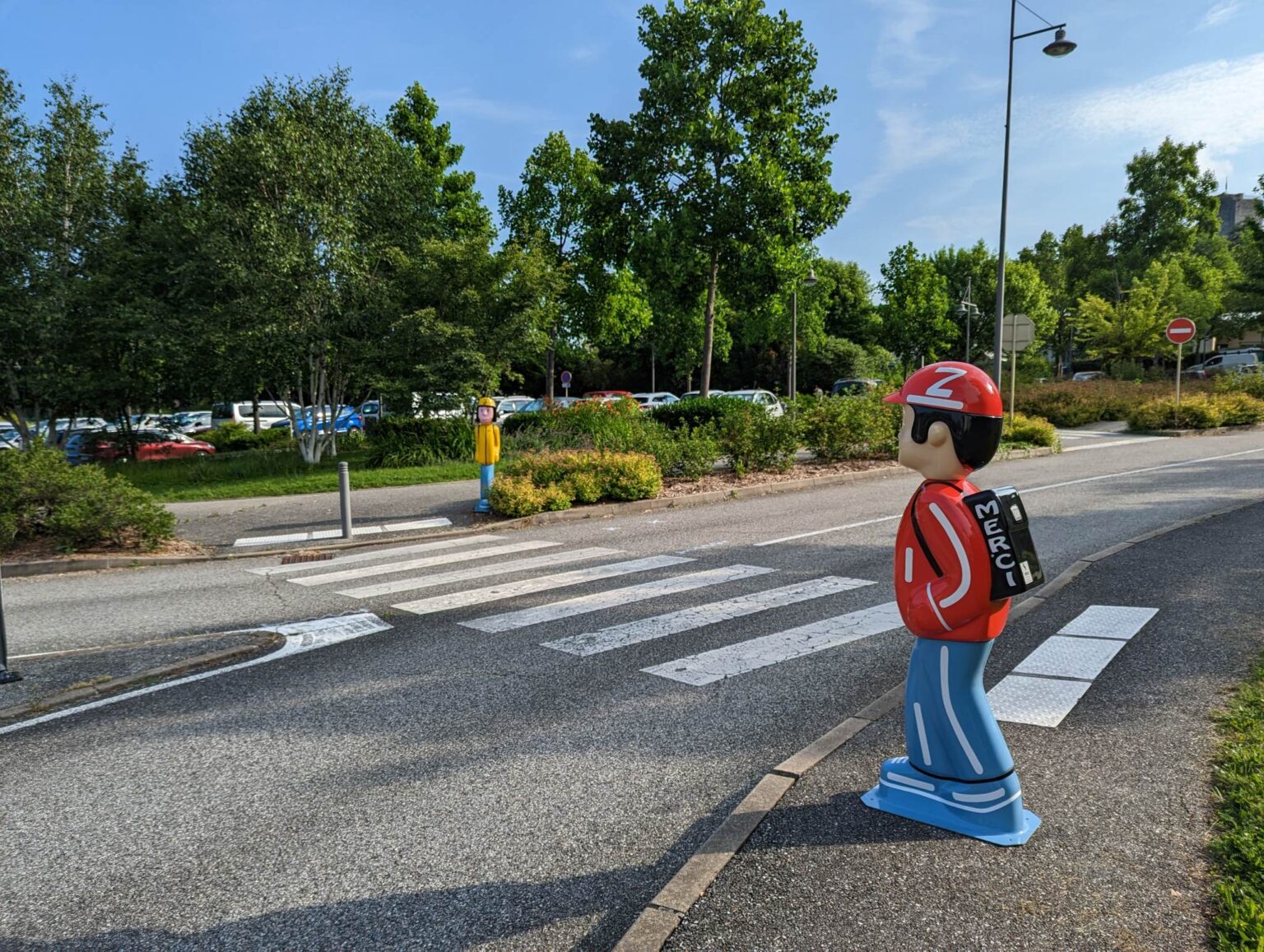 Figurine de signalisation Alix et Zak à Grésy sur aix