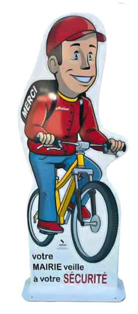 Figurine plate Arthur à vélo, gamme économique SERAC