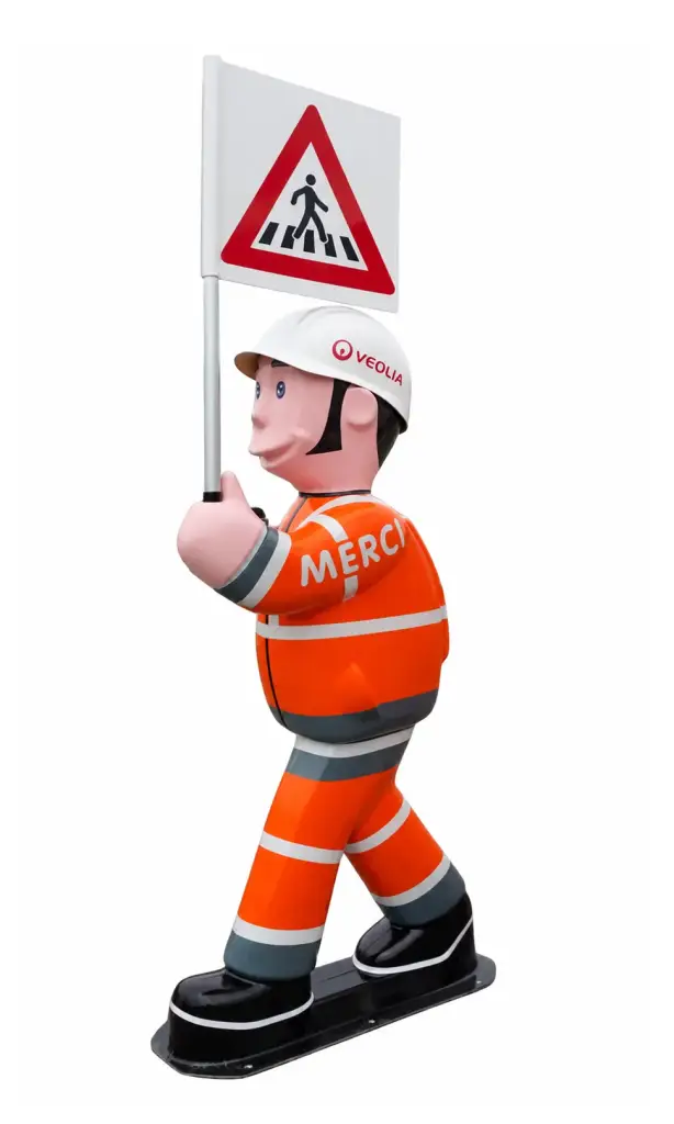 Figurine de signalisation personnalisée en agent Veolia tenant un panneau de danger
